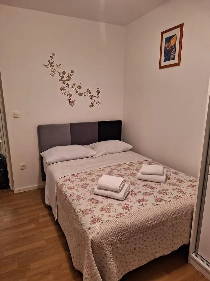 Big Apartment Near Center Zadar