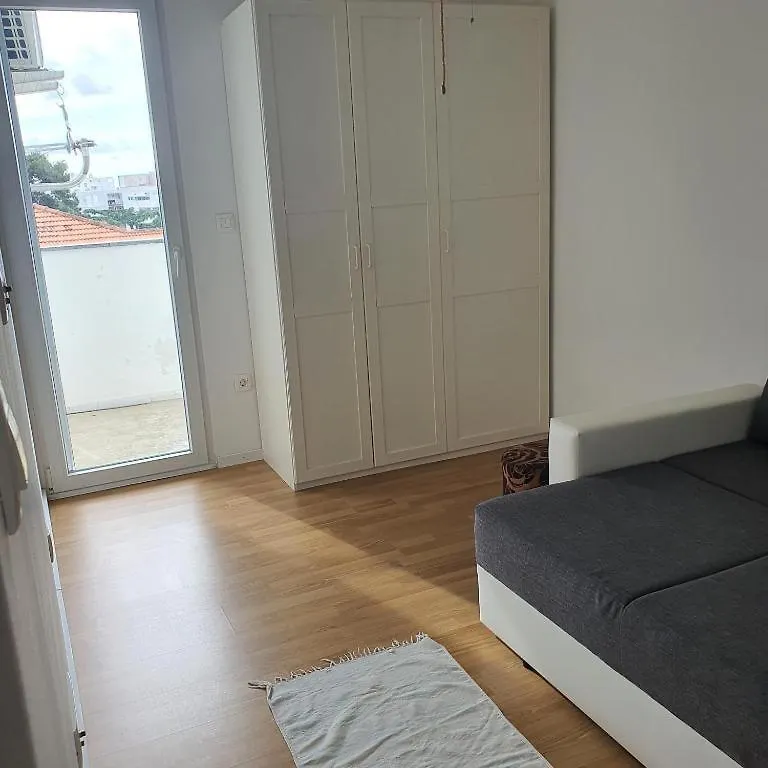 Big Apartment Near Center Zadar